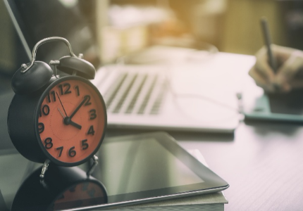 疫情后的裁员，会轮到你么​？想稳定，你得有铁饭碗