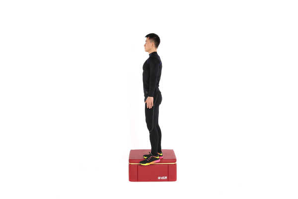 跳箱-单腿箱上蹲